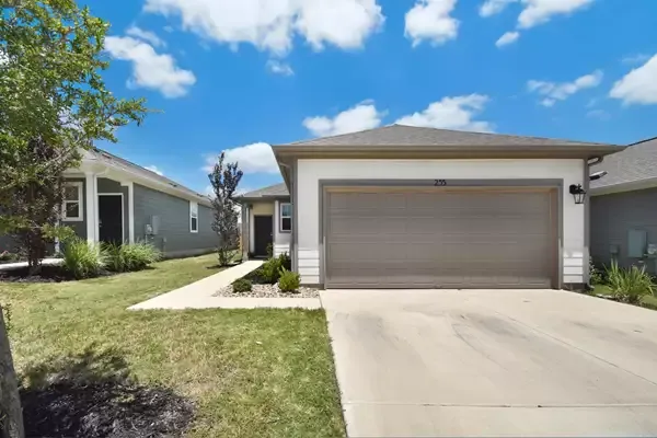 Front exterior of 255 Spirit St in Elgin, Texas